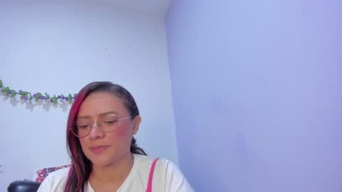 juliana online show from February 2025 12:50:01 PM