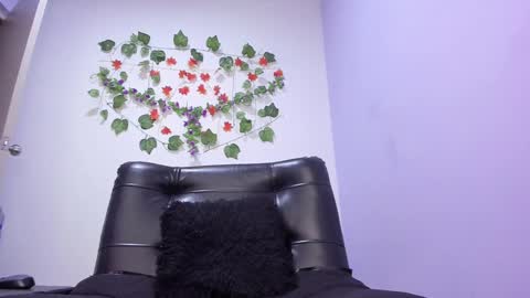 juliana online show from February 2025 08:58:02 AM