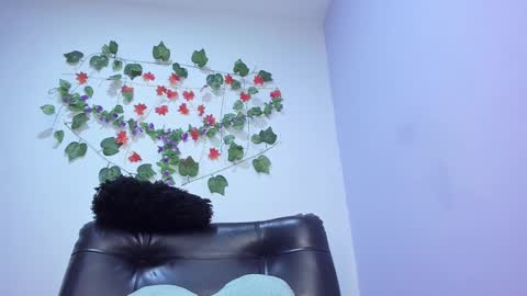 juliana online show from February 2025 08:59:01 AM