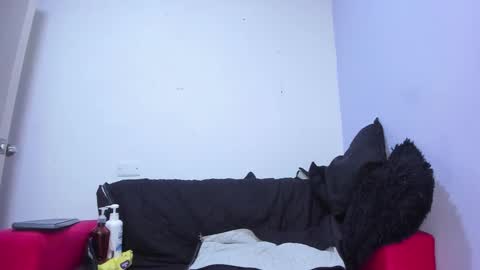 juliana online show from March 2025 09:05:02 AM