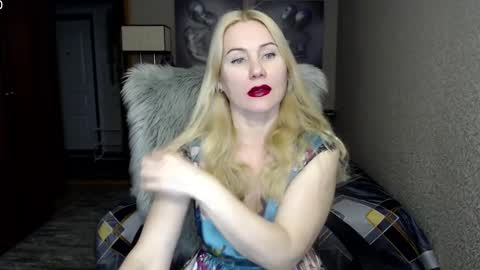 Donella    online show from December 2024 04:23:01 PM