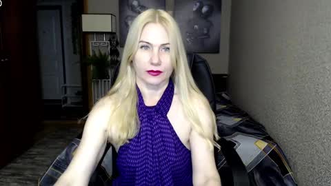Donella    online show from January 2025 08:26:01 PM