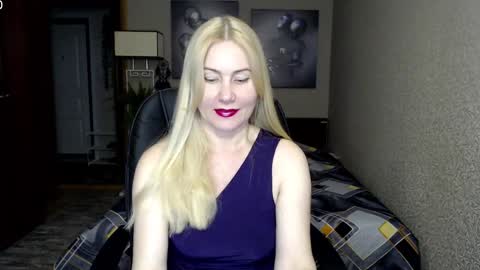 Donella    online show from February 2025 02:34:01 PM