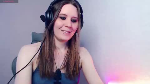 Tracy online show from February 2025 09:42:01 AM