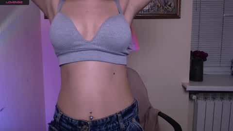 Snapshot of _oliviax_ chatting on November 2025 08:58:02 AM Olivia online show from November 2025 08:58:02 AM