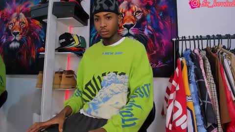 Snapshot of _pantera_09 chatting on October 2025 09:10:01 AM Kevin online show from October 2025 09:10:01 AM