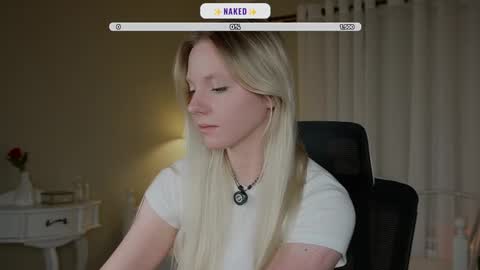 Viktoria online show from October 2025 03:20:02 PM