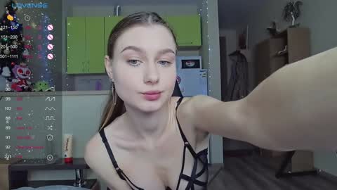 Lili online show from January 2025 10:43:01 AM