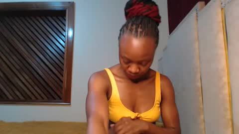 pixie online show from February 2025 09:25:02 PM