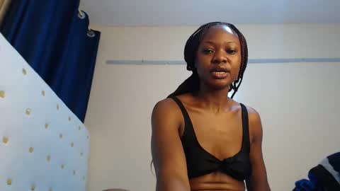 pixie online show from September 2025 07:04:01 PM