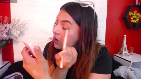 Snapshot of _poison_sweet chatting on October 2025 06:10:01 PM Laura online show from October 2025 06:10:01 PM