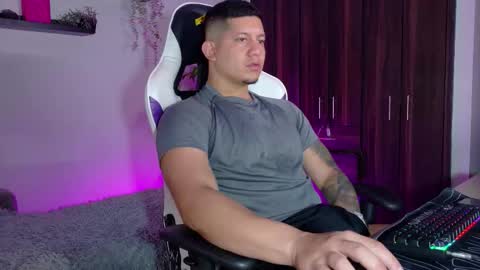 Roberto online show from September 2025 01:00:01 PM