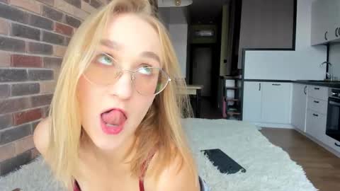 Snapshot of _ruby_kim chatting on November 2025 10:48:02 AM Ruby online show from November 2025 10:48:02 AM