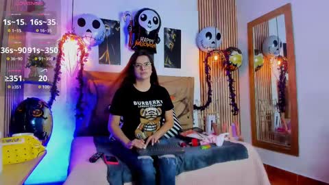 Snapshot of _samanthaa_foxx chatting on October 2025 11:31:01 AM SAMANTHA FOX online show from October 2025 11:31:01 AM