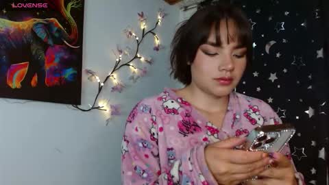 Snapshot of _serendepia_ chatting on October 2025 05:52:01 AM Serendipia online show from October 2025 05:52:01 AM