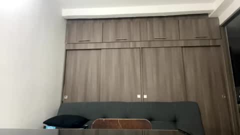 Juan Pablo-independent model online show from September 2025 02:50:02 AM