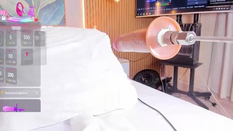 Snapshot of _sharlottt_ chatting on September 2025 02:53:02 PM _sharlottt_ online show from September 2025 02:53:02 PM