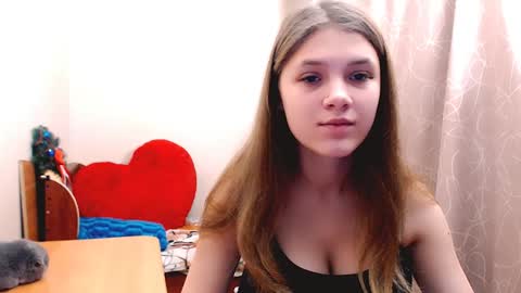 Mari online show from February 2025 06:19:01 PM