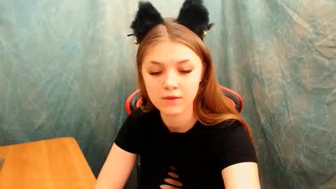 Mari online show from September 2025 11:43:02 AM
