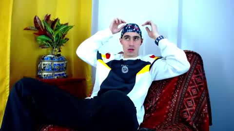 Snapshot of _skyleer_ chatting on November 2025 10:53:02 PM _skyleer_ online show from November 2025 10:53:02 PM