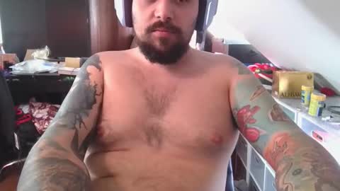 Snapshot of _smiley_bear27 chatting on October 2025 01:46:01 AM _smiley_bear27 online show from October 2025 01:46:01 AM