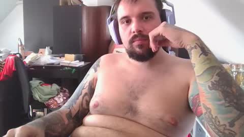 Snapshot of _smiley_bear27 chatting on November 2025 05:51:02 AM _smiley_bear27 online show from November 2025 05:51:02 AM