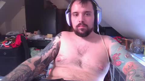 Snapshot of _smiley_bear27 chatting on November 2025 08:48:02 AM _smiley_bear27 online show from November 2025 08:48:02 AM