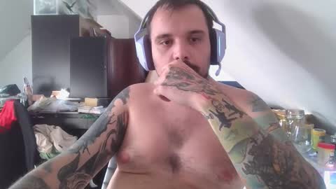 Snapshot of _smiley_bear27 chatting on November 2025 07:25:01 AM _smiley_bear27 online show from November 2025 07:25:01 AM