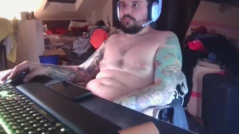 Snapshot of _smiley_bear27 chatting on December 2025 09:29:02 AM _smiley_bear27 online show from December 2025 09:29:02 AM