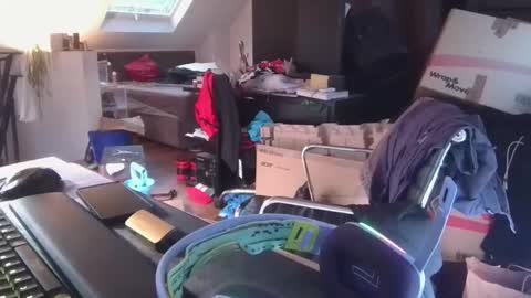 Snapshot of _smiley_bear27 chatting on December 2025 08:40:02 AM _smiley_bear27 online show from December 2025 08:40:02 AM