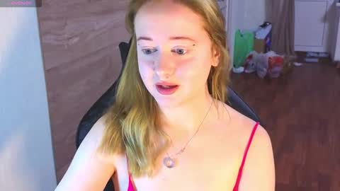 Snapshot of _sofiy_milashka chatting on October 2025 03:17:02 AM Sofiy online show from October 2025 03:17:02 AM