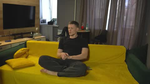 OLIVERpvt is open online show from October 2025 12:06:02 PM