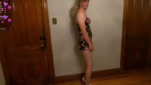 Snapshot of _stephanie_wein chatting on October 2025 12:19:01 AM _stephanie_wein online show from October 2025 12:19:01 AM