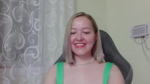 _sweet_smile_ online show from September 2025 06:41:02 PM