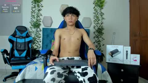 Snapshot of _taylor_black chatting on October 2025 12:19:02 AM Taylor online show from October 2025 12:19:02 AM