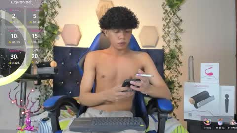 Snapshot of _taylor_black chatting on November 2025 01:37:01 AM Taylor online show from November 2025 01:37:01 AM