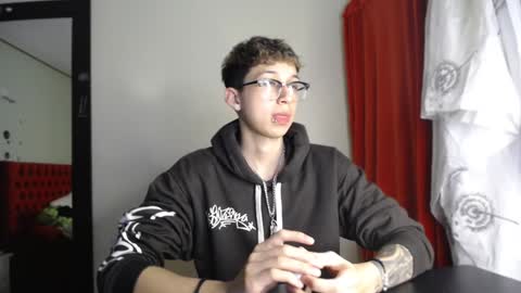 Thomas online show from December 2024 06:05:01 PM