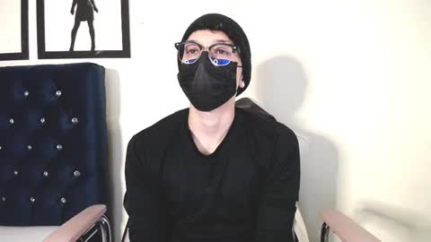 Thomas online show from October 2025 05:03:02 AM