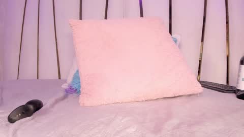 Snapshot of _tinyrousse_ chatting on March 2025 08:42:01 PM Rousse online show from March 2025 08:42:01 PM