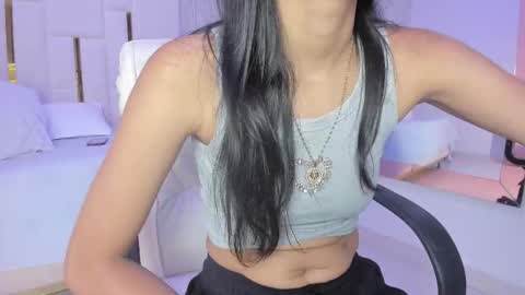 Snapshot of _tinyrousse_ chatting on October 2025 07:22:02 PM Rousse online show from October 2025 07:22:02 PM