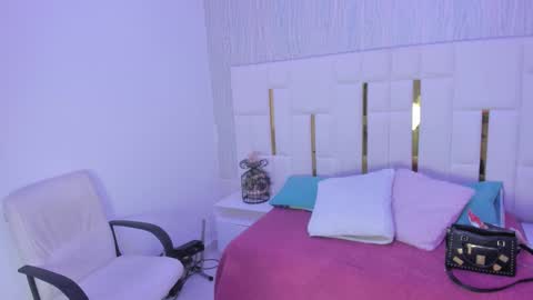 Snapshot of _tinyrousse_ chatting on October 2025 06:49:02 PM Rousse online show from October 2025 06:49:02 PM