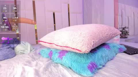 Snapshot of _tinyrousse_ chatting on October 2025 07:41:02 AM Rousse online show from October 2025 07:41:02 AM