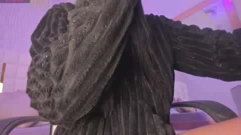 Snapshot of _tinyrousse_ chatting on October 2025 07:07:02 PM Rousse online show from October 2025 07:07:02 PM