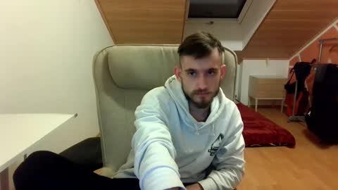 Snapshot of _v_l_a_d_ chatting on February 2025 07:14:02 PM Vlad online show from February 2025 07:14:02 PM
