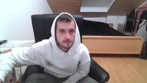 Snapshot of _v_l_a_d_ chatting on October 2025 05:47:02 PM Vlad online show from October 2025 05:47:02 PM