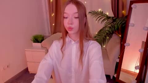 Violet online show from October 2025 01:28:01 AM