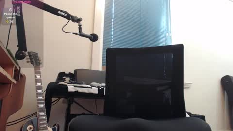 _xxrockstarloverxx_ online show from November 2025 09:57:02 PM