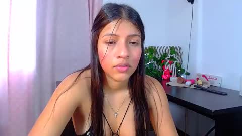 ZARA online show from February 2025 03:49:01 PM