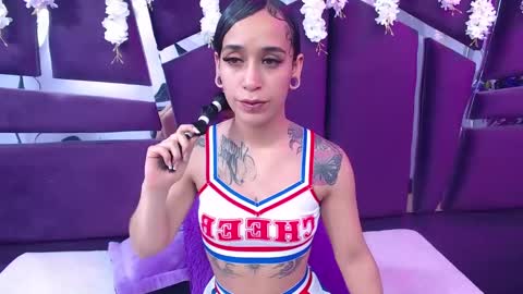 Snapshot of _yeinlyn_ chatting on February 2025 02:51:02 AM yeeeen online show from February 2025 02:51:02 AM