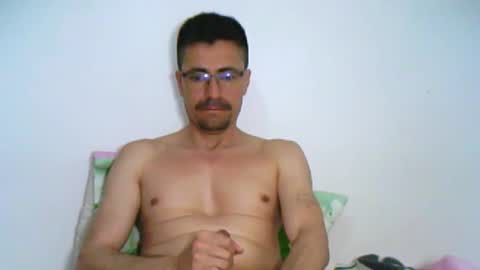 _yjesneth2011 online show from December 2024 09:22:02 PM